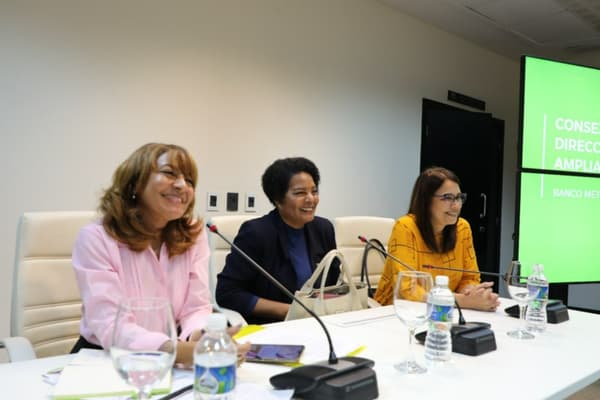 Asiste máxima directiva del BCC a Consejo de Dirección Ampliado de BanMet