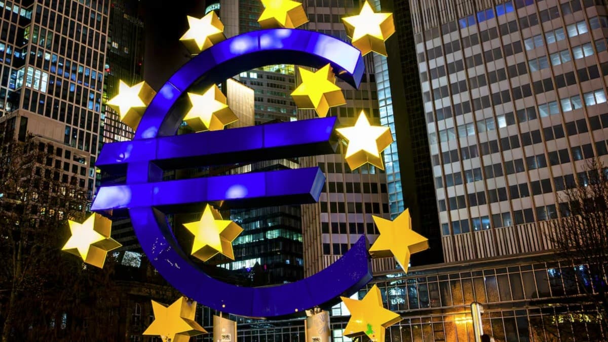 El euro firma su año más alcista desde 2017 y apunta a desbordar los 1,20 dólares en 2026