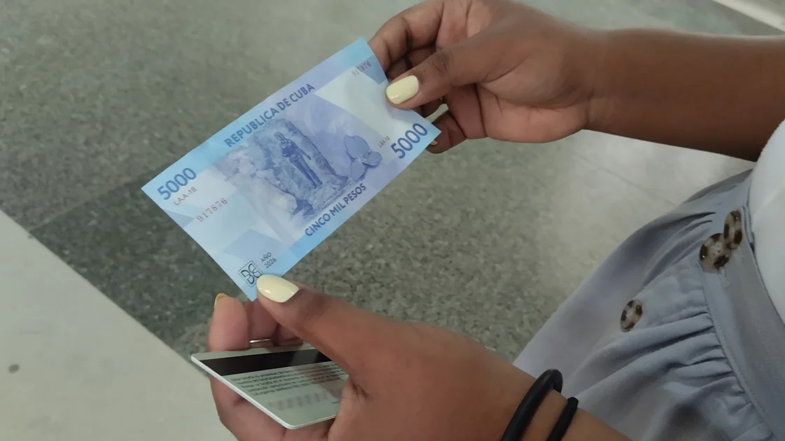 Banco Metropolitano inicia operaciones con nuevas emisiones monetarias