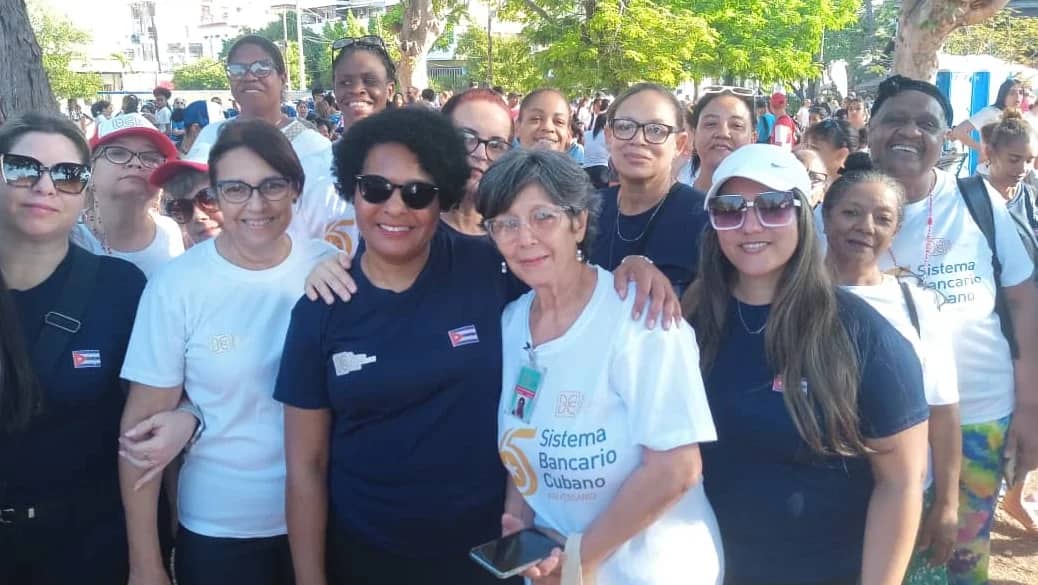 Mujeres del BCC estampan un ¡No! flagrante al bloqueo