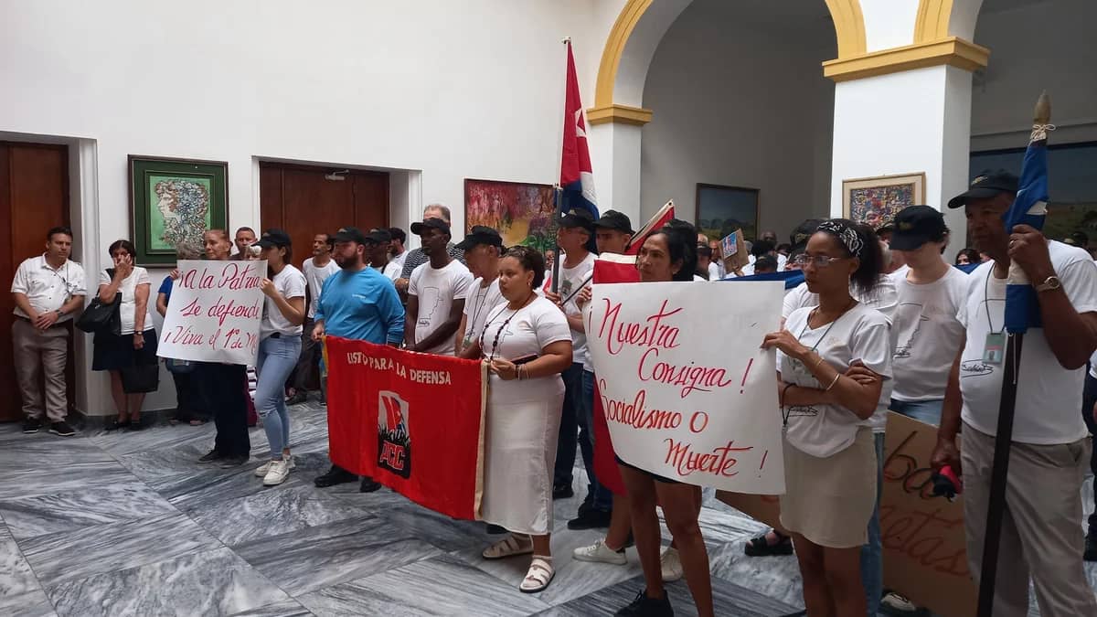 Banco Central de Cuba se alista para el Primero de Mayo