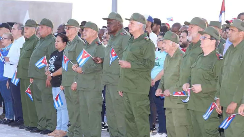 Díaz-Canel encabeza movilización en defensa de líder de la Revolución. 