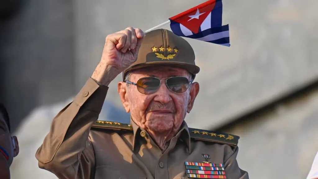 Raúl Castro: Seguiré marchando al frente del pueblo cubano.