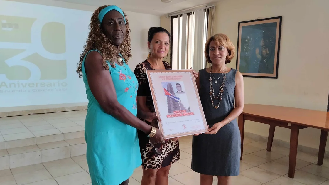 BANMET conmemora 30 años de labor con matutino especial