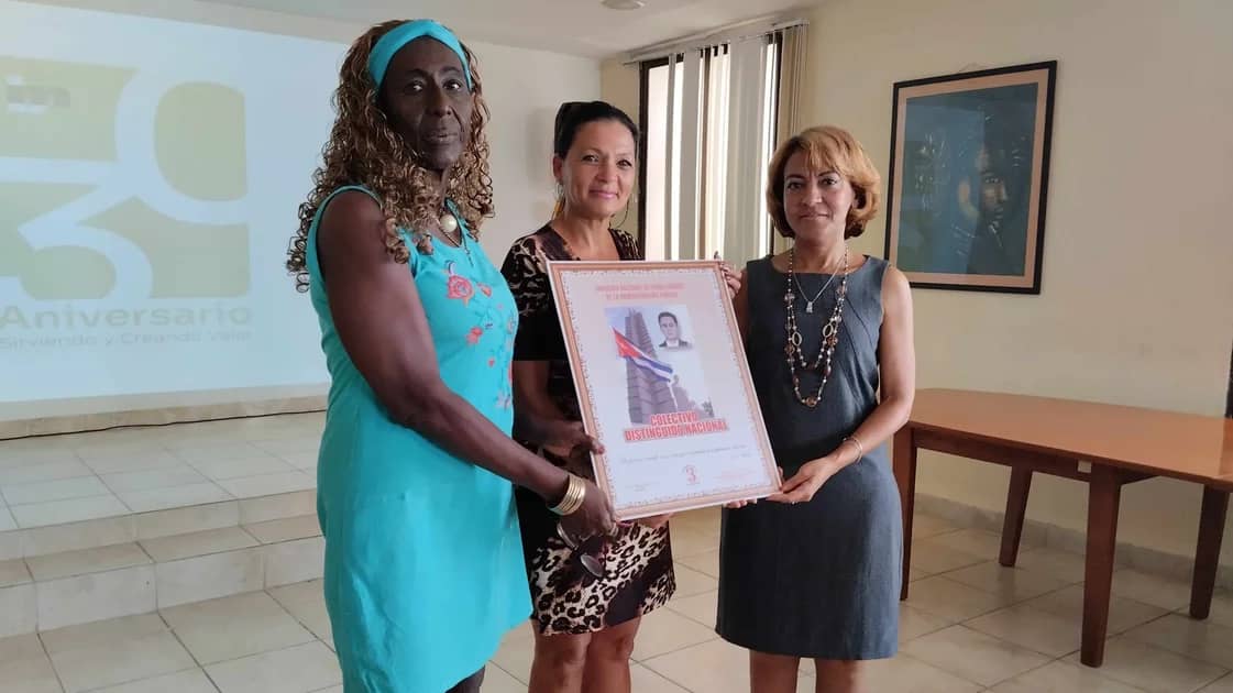BANMET conmemora 30 años de labor con matutino especial