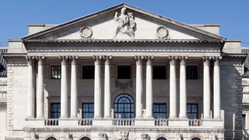 ¿Podría el petróleo a 120 dólares obligar al Banco de Inglaterra a subir tasas? 