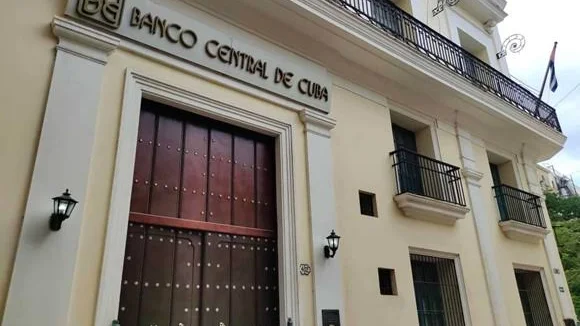 Banco Central de Cuba con nueva norma jurídica que agiliza constitución de empresas privadas 