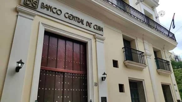 Banco Central de Cuba con nueva norma jurídica que agiliza constitución de empresas privadas